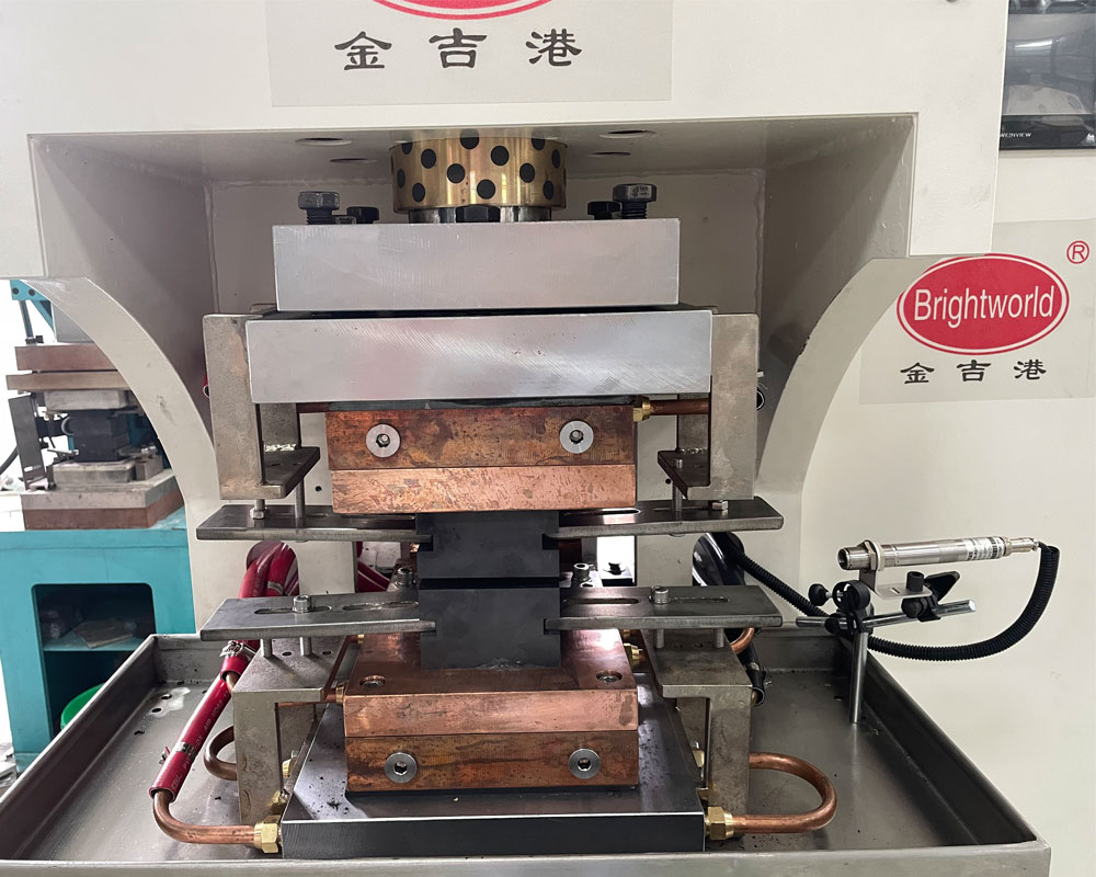 金吉港擴(kuò)散焊機(jī)質(zhì)量好，穩(wěn)定