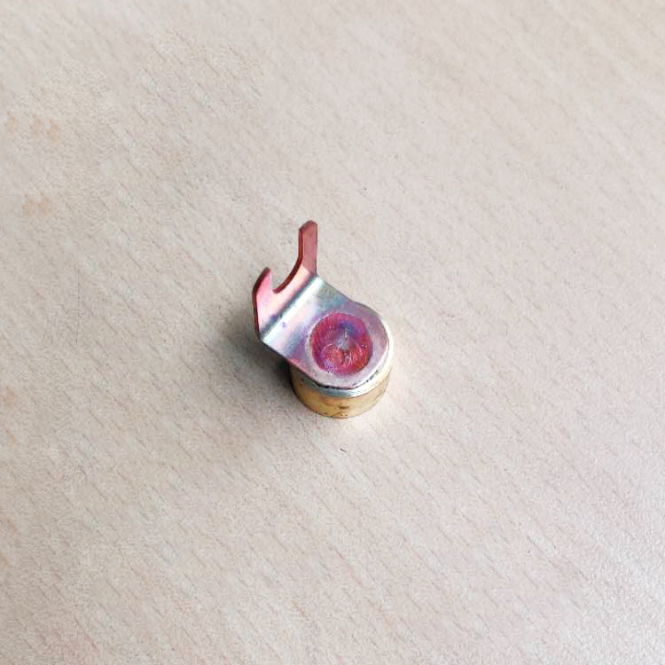 保險絲導(dǎo)電套焊接機樣品